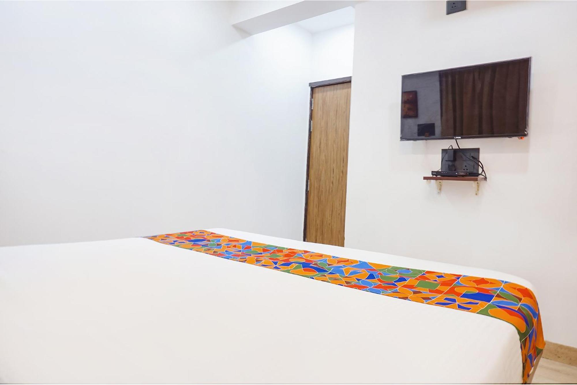 פונה Fabhotel Atithi Regency מראה חיצוני תמונה