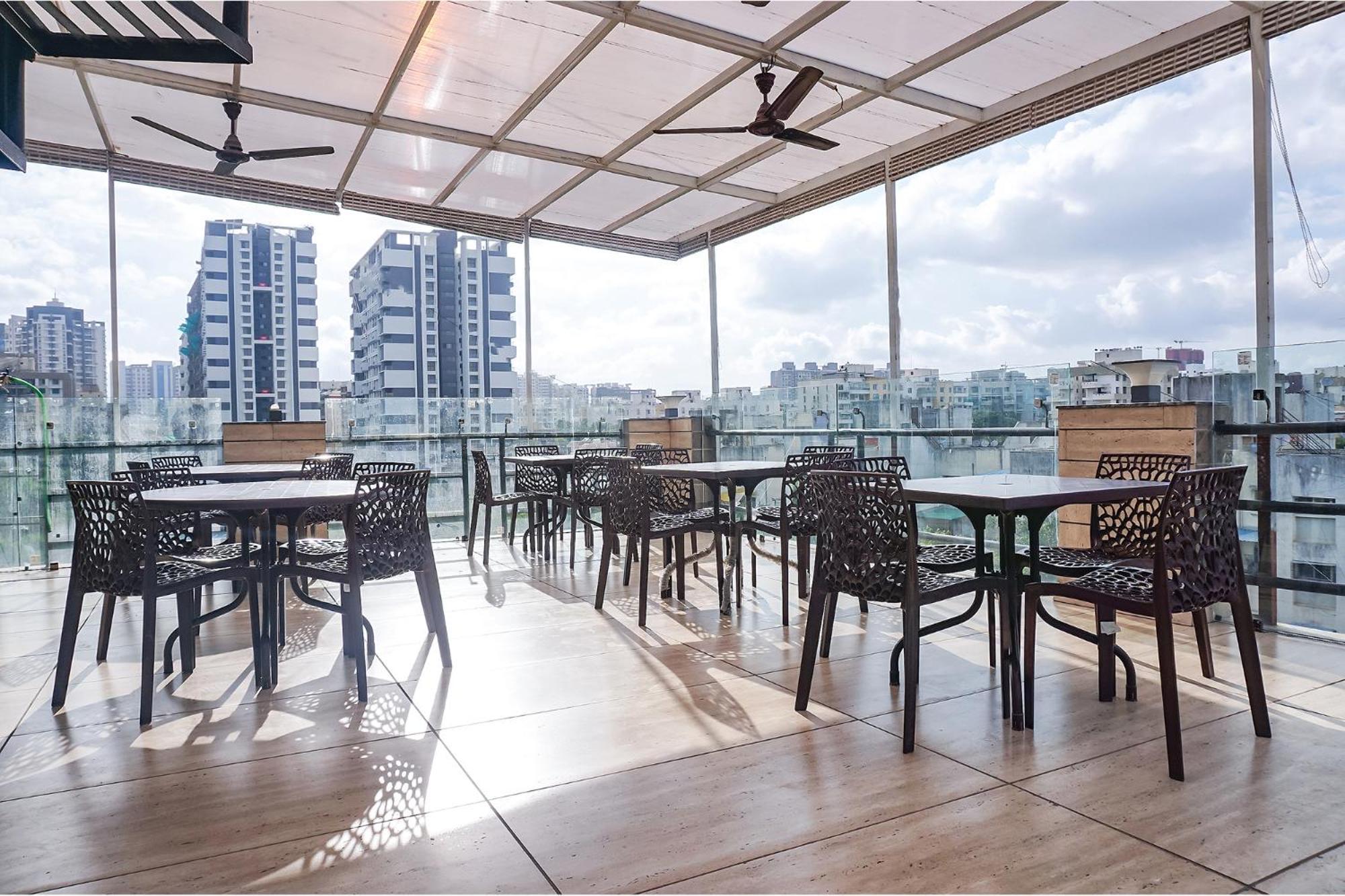 פונה Fabhotel Atithi Regency מראה חיצוני תמונה