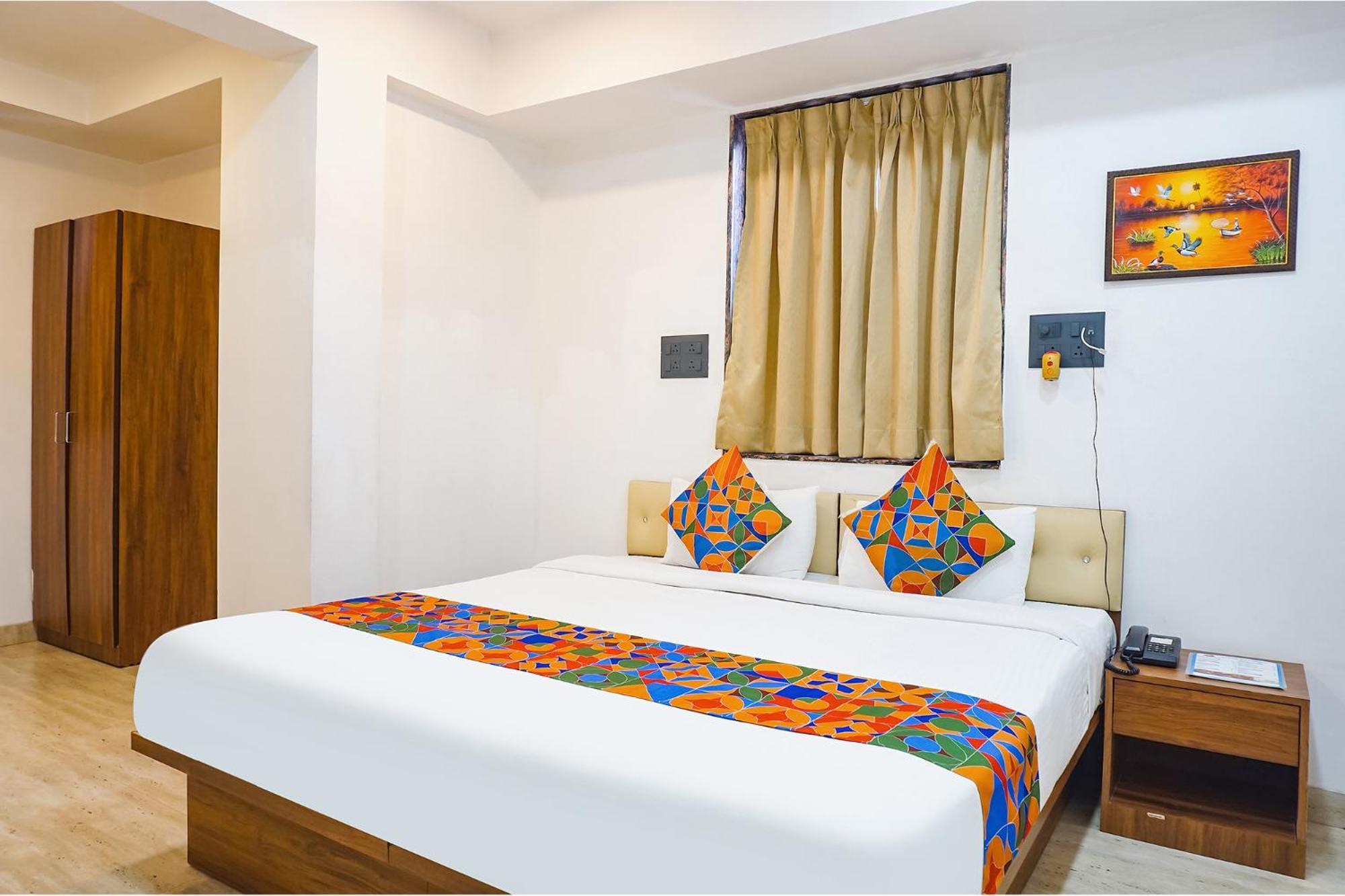 פונה Fabhotel Atithi Regency מראה חיצוני תמונה