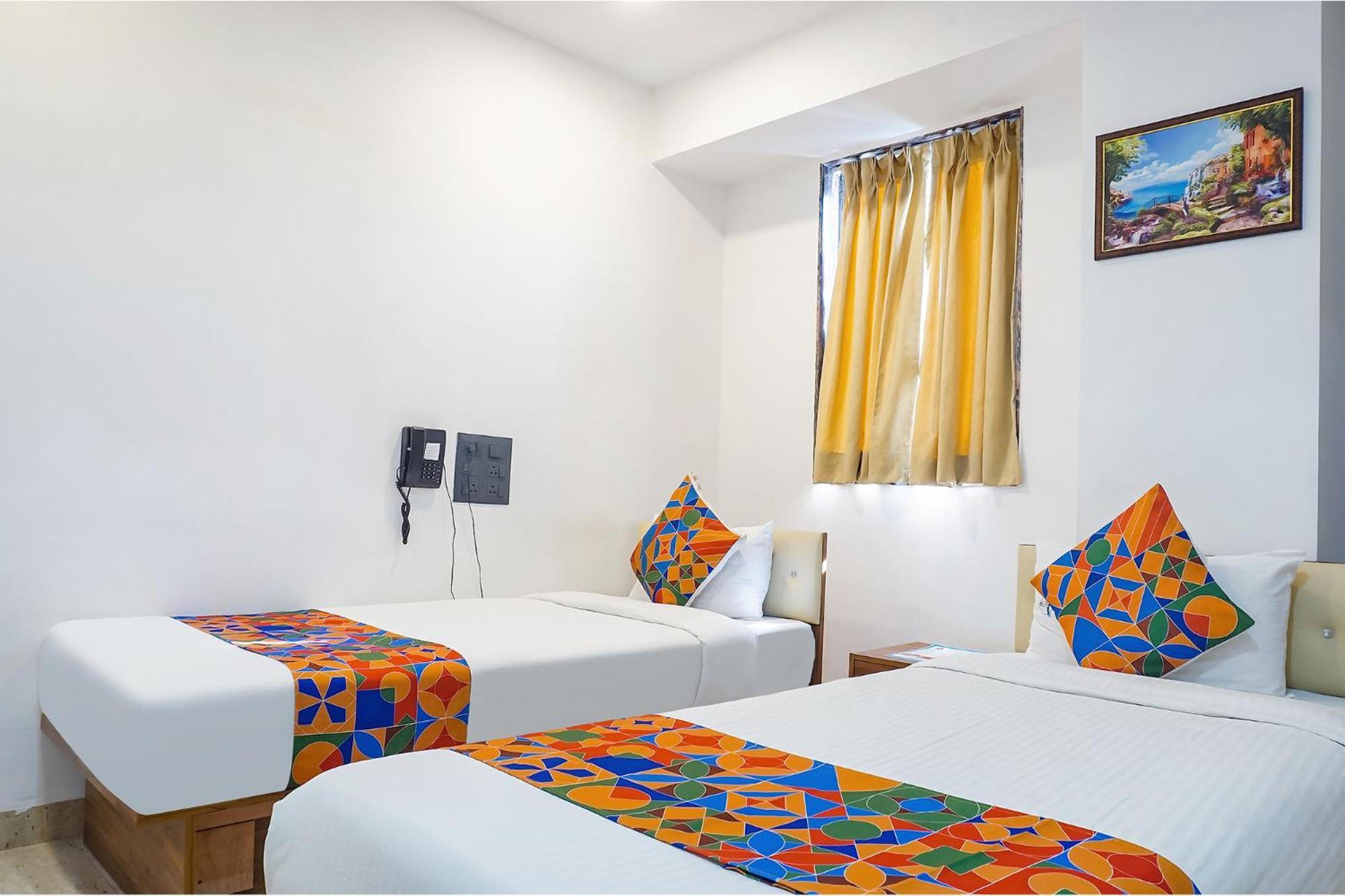 פונה Fabhotel Atithi Regency מראה חיצוני תמונה